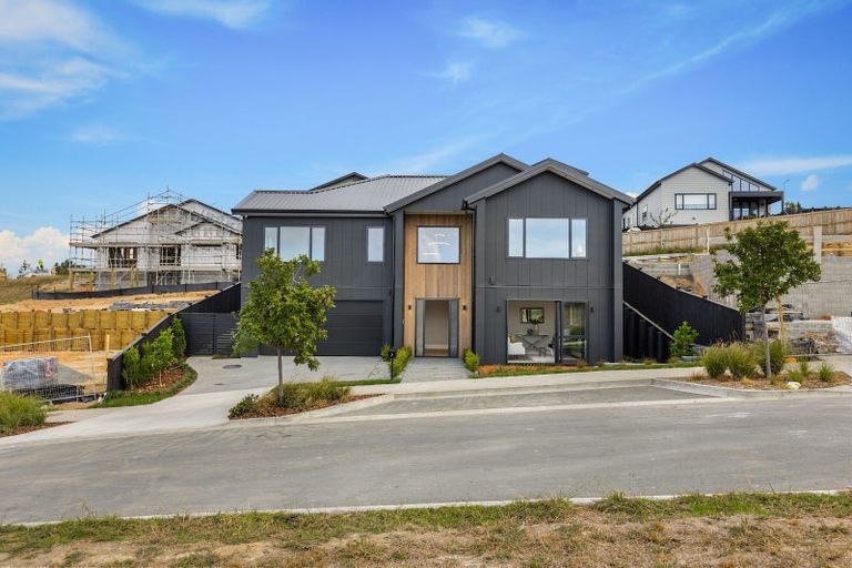 Photo of property in 7 Halcyon Bay Lane, Wainui, 0992