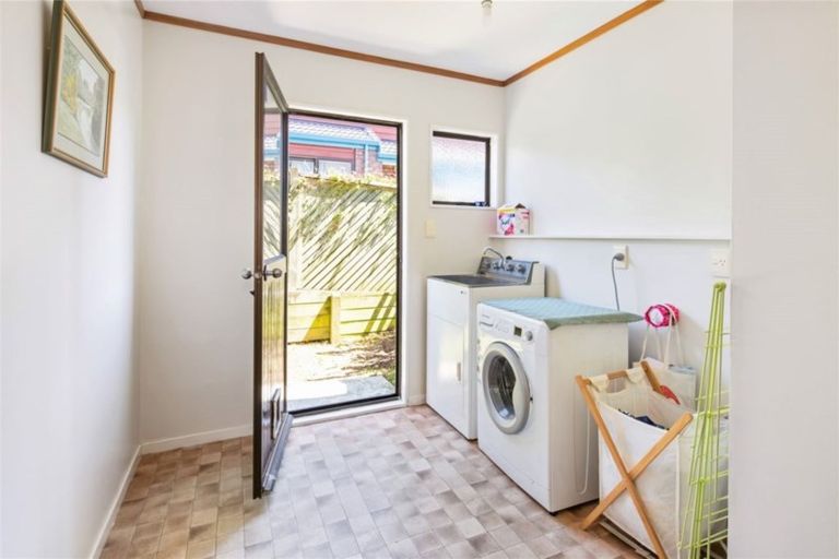 Photo of property in 34 Lakewood Avenue, Churton Park, Wellington, 6037