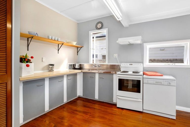 Photo of property in 7 Huia Street, Petone, Lower Hutt, 5012