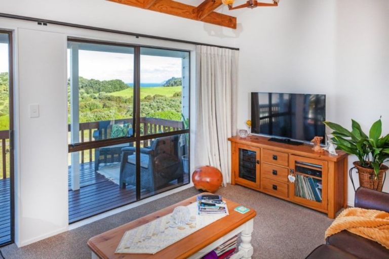 Photo of property in 435 Onemana Drive, Onemana, Whangamata, 3691