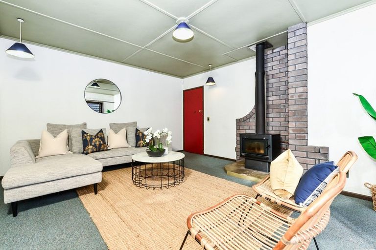 Photo of property in 1 Moule Place, Fairfield, Hamilton, 3214