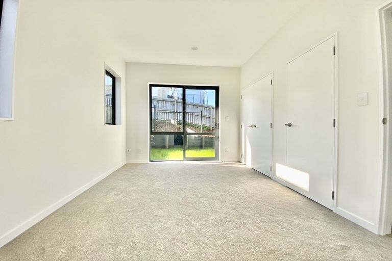 Photo of property in 113 Tiriwa Drive, Massey, Auckland, 0614