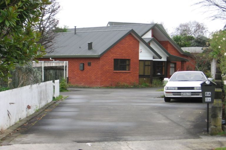 Photo of property in 8a Alton Place, Hokowhitu, Palmerston North, 4410