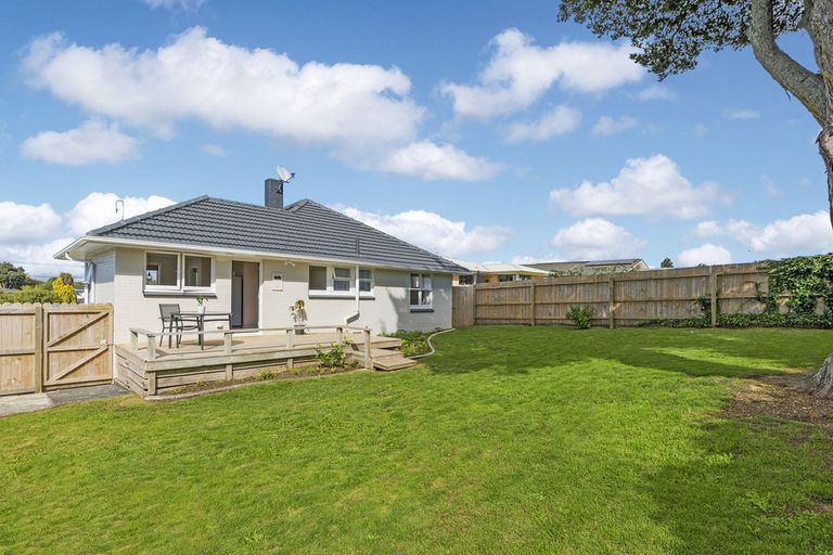 Photo of property in 13 Orchard Rise, Rosehill, Papakura, 2113