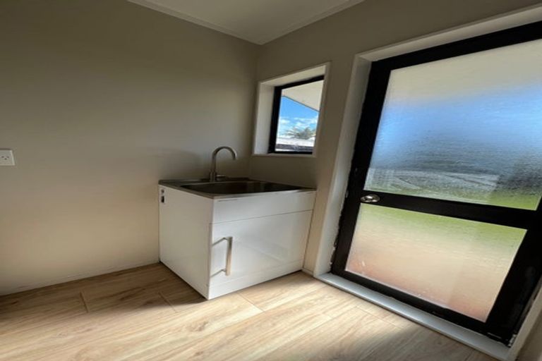 Photo of property in 8 Pringle Place, Nawton, Hamilton, 3200