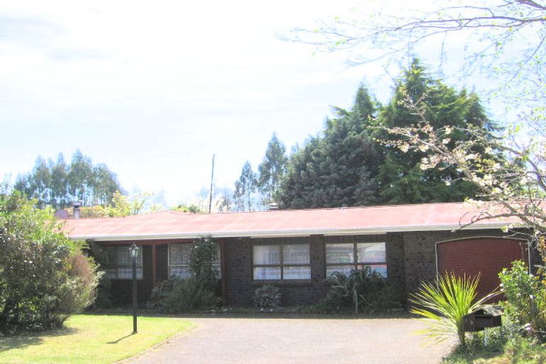 Photo of property in 13 Campbell Place, Pukehangi, Rotorua, 3015