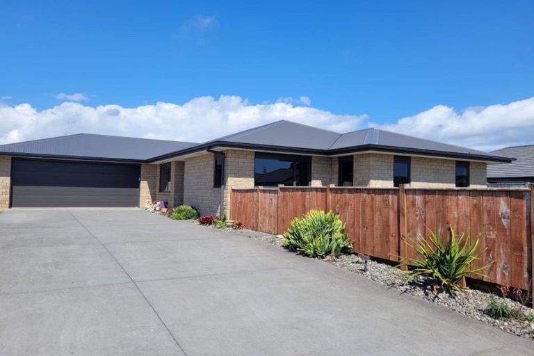 Photo of property in 16 Keene Drive, Bell Block, New Plymouth, 4312