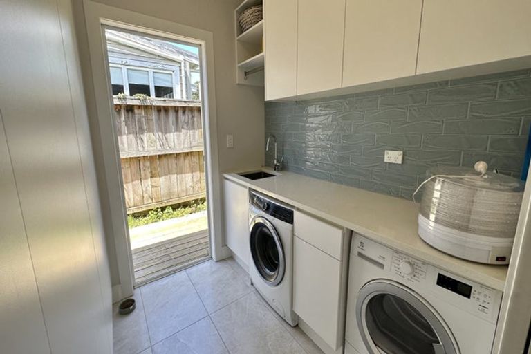 Photo of property in 33 Kensington Avenue, Mount Eden, Auckland, 1024