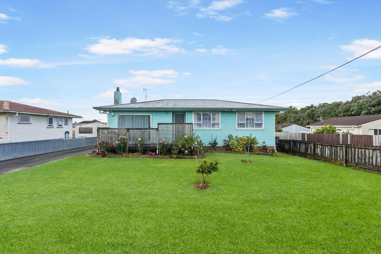 Photo of property in 16 Boundary Road, Clover Park, Auckland, 2019