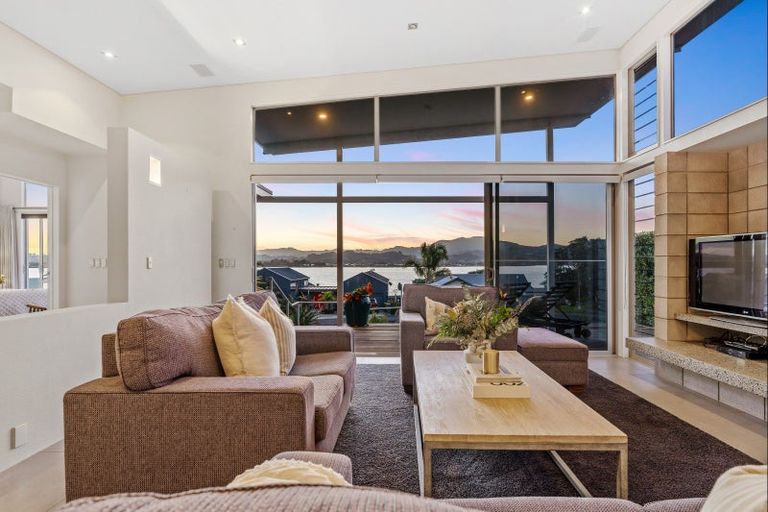 Photo of property in 16 North West Anchorage, Omaha, 0986