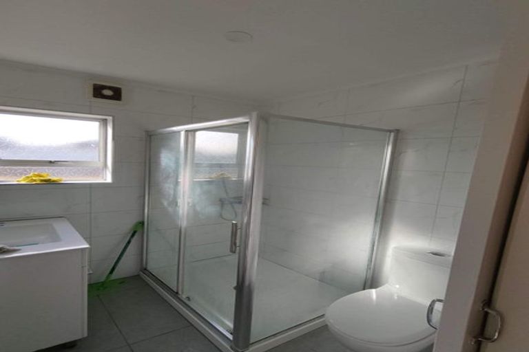 Photo of property in 31 Tiraumea Drive, Pakuranga, Auckland, 2010