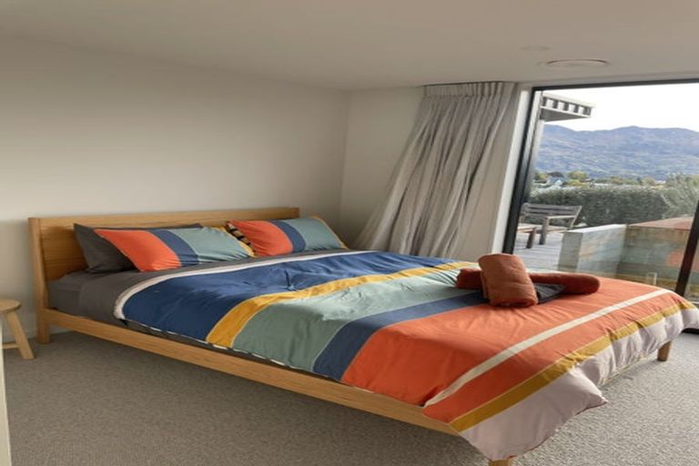 Photo of property in 11 Kereru Crescent, Wanaka, 9305