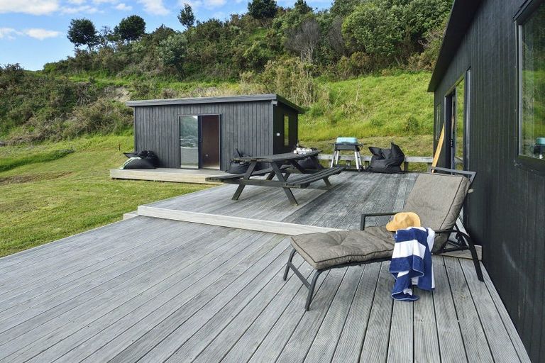 Photo of property in 15 Mahia Heights Drive, Mahia, 4198