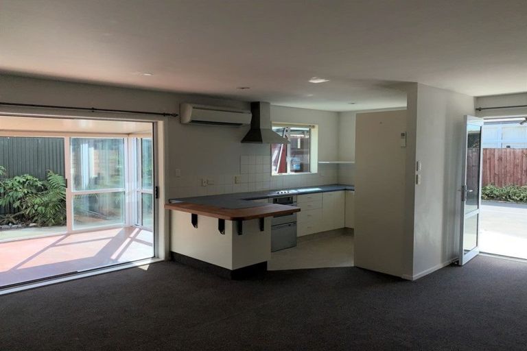 Photo of property in 292a Wainoni Road, Avondale, Christchurch, 8061