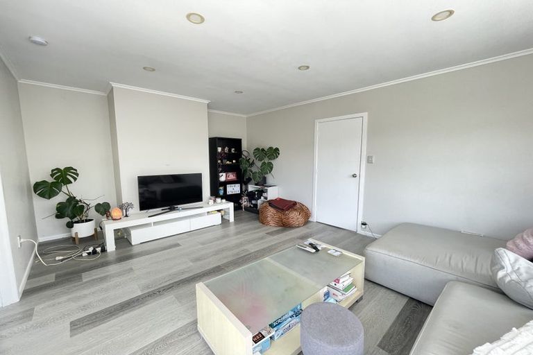 Photo of property in 538 Glenfield Road, Glenfield, Auckland, 0629