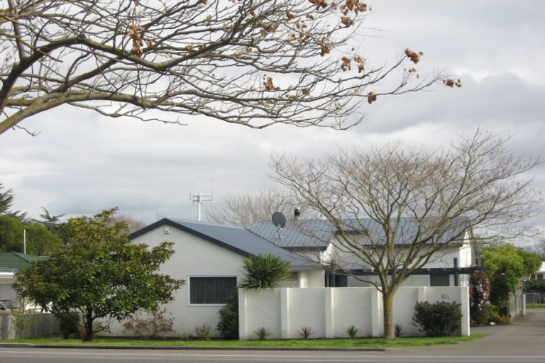 Photo of property in 2/61 Napier Road, Havelock North, 4130