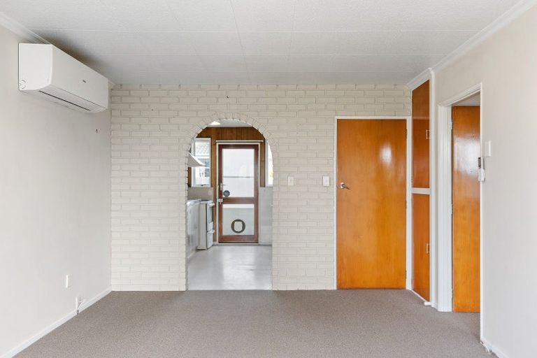 Photo of property in 2/80 Charles Street, Waltham, Christchurch, 8011