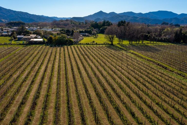 Photo of property in 34a Ferry Road, Days Bay, Lower Hutt, 5013