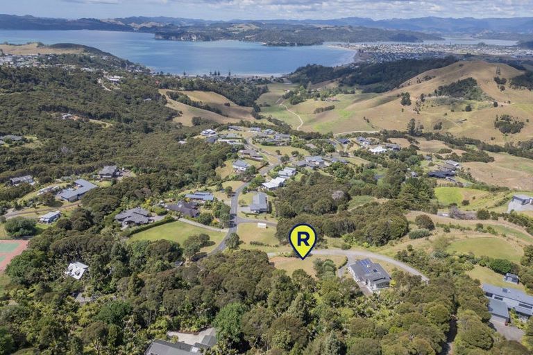 Photo of property in 47 Tarapatiki Drive, Whitianga, 3510