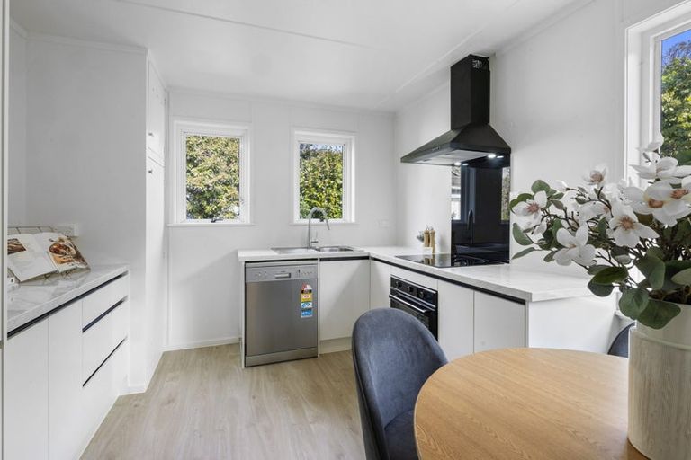 Photo of property in 6 Mill Road, New Plymouth, 4310