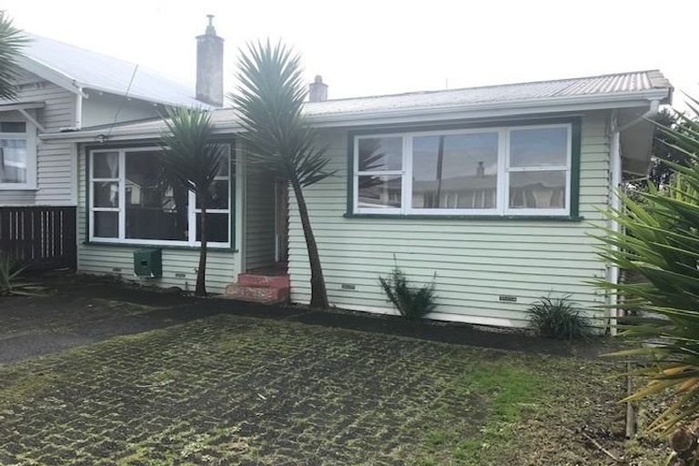 Photo of property in 1/16 Central Avenue, Avenues, Whangarei, 0110