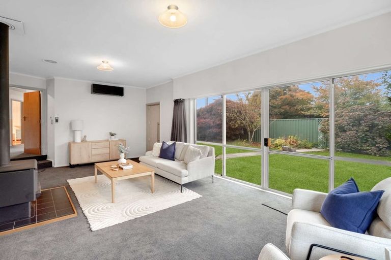 Photo of property in 14 Oakdale Street, Avonhead, Christchurch, 8042