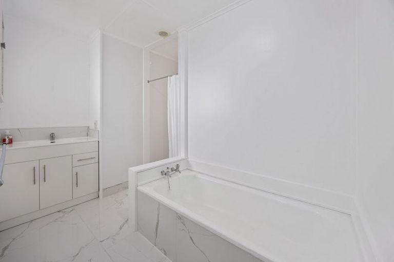 Photo of property in 50 Ramanui Avenue, Hawera, 4610