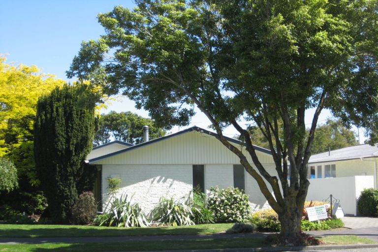 Photo of property in 34 Leacroft Street, Bishopdale, Christchurch, 8053