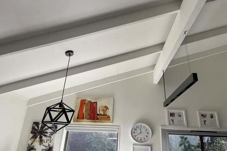 Photo of property in 42 Holyoake Place, Chatswood, Auckland, 0626