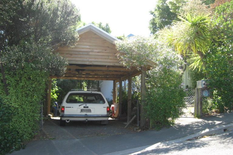 Photo of property in 25 Cornwall Road, Lyttelton, 8082