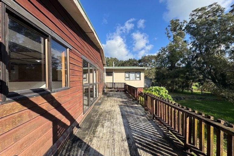Photo of property in 104 Cemetery Road, Wainui, Silverdale, 0992