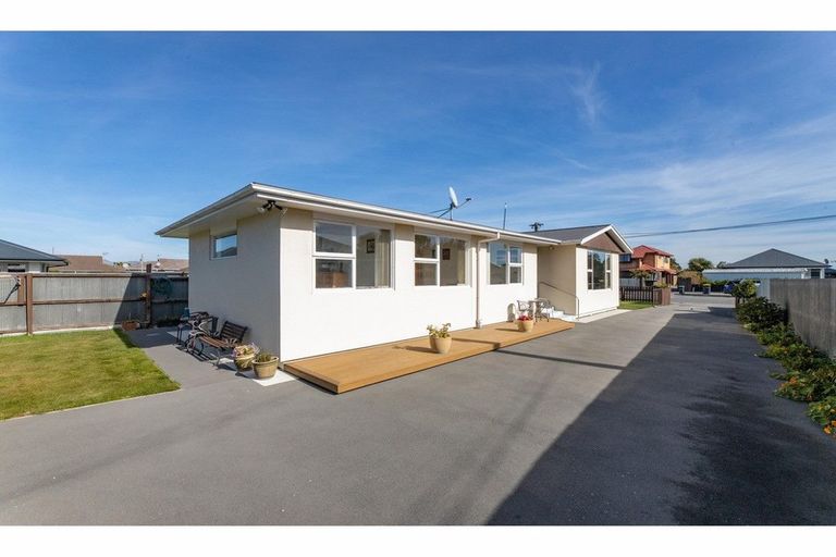 Photo of property in 174 Bower Avenue, New Brighton, Christchurch, 8083