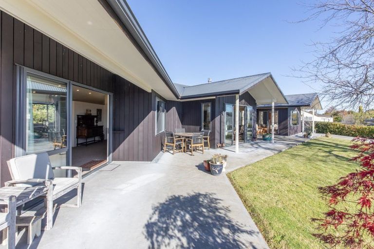 Photo of property in 11 Apatu Place, Waipukurau, 4200