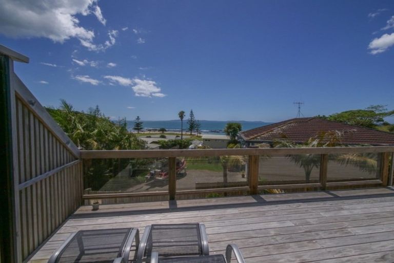 Photo of property in 20 Stratford Drive, Cable Bay, 0420