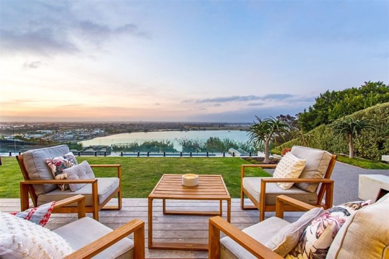 Photo of property in 14 Marama Crescent, Mount Pleasant, Christchurch, 8081