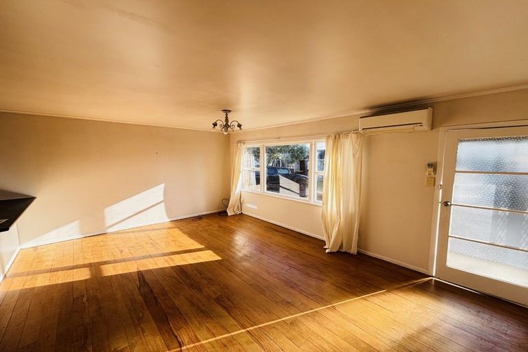 Photo of property in 3/37 Buckingham Crescent, Manukau, Auckland, 2025