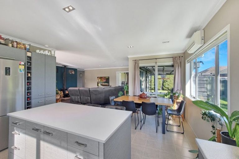 Photo of property in 10 Carroll Place, Owhata, Rotorua, 3010