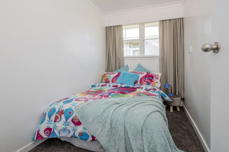 Photo of property in 98 Queen Street West, Levin, 5510