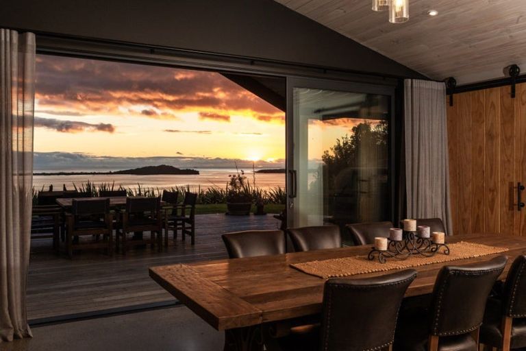 Photo of property in 1031b State Highway 2, Tanners Point, Katikati, 3177