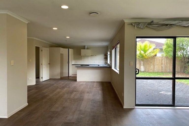 Photo of property in 31 Armoy Drive, East Tamaki, Auckland, 2016