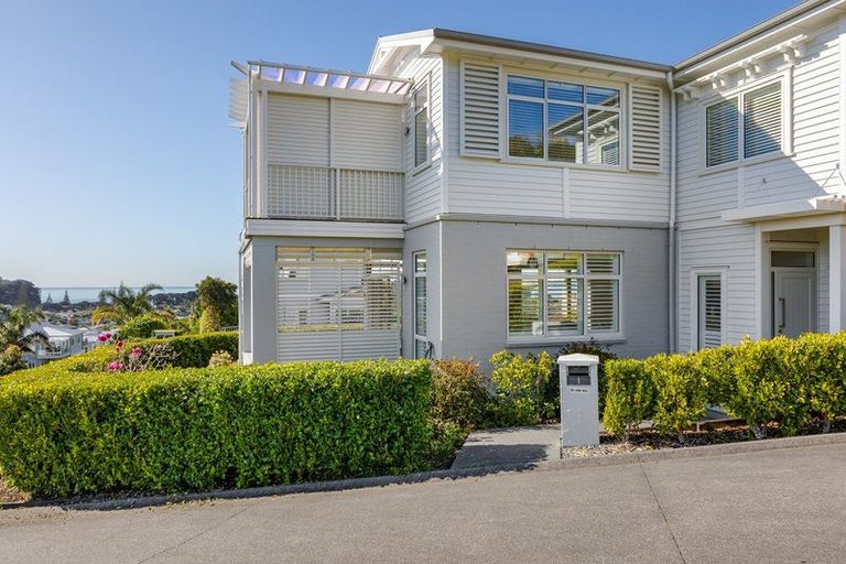 Photo of property in 1 Ocean View Terrace, Orewa, 0931