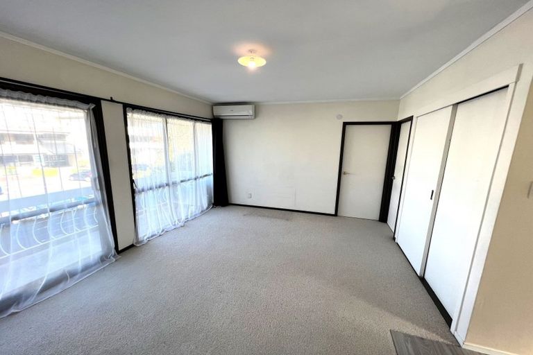 Photo of property in 9/1 Glen Road, Browns Bay, Auckland, 0630
