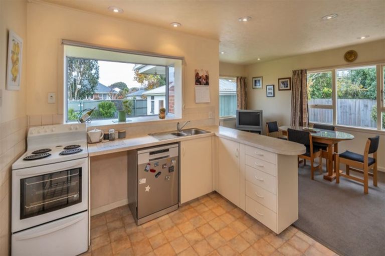 Photo of property in 299 Wairakei Road, Bryndwr, Christchurch, 8053