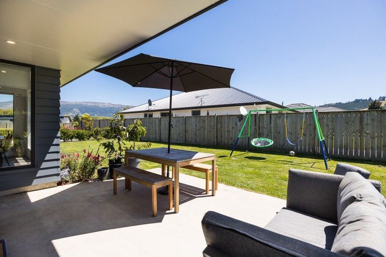 Photo of property in 8 Three Kings Court, Outram, 9019