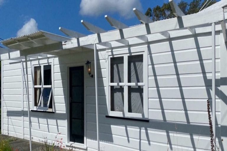 Photo of property in 10 Ongo Road, Hunterville, 4730