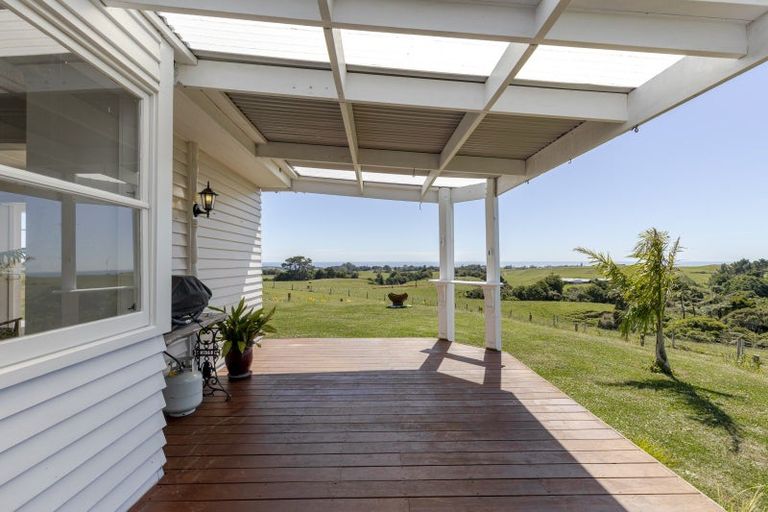 Photo of property in 207 Upper Pitone Road, Pitone, New Plymouth, 4374