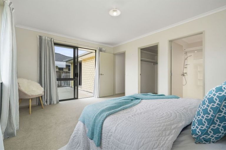 Photo of property in 20 Max Landing, Grandview Heights, Hamilton, 3200