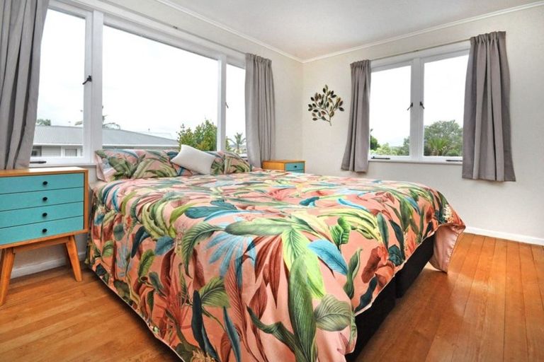 Photo of property in 86 Sylvan Crescent, Te Atatu South, Auckland, 0610