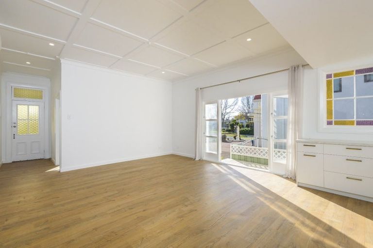 Photo of property in 21 Fort Street, Cambridge, 3434