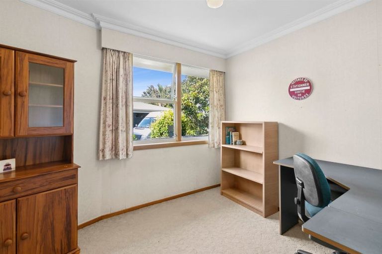 Photo of property in 241 Mangorei Road, Merrilands, New Plymouth, 4312